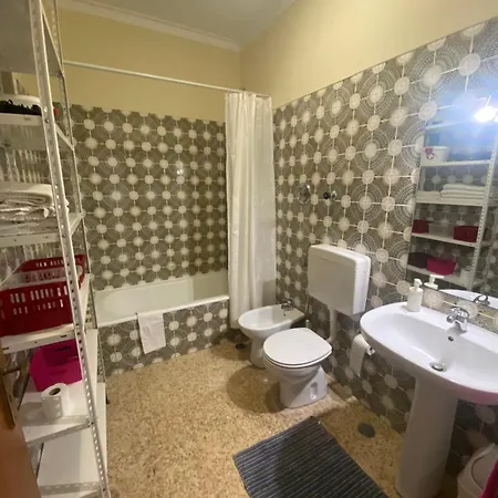 Casa Encantada - Benfica Apartamento